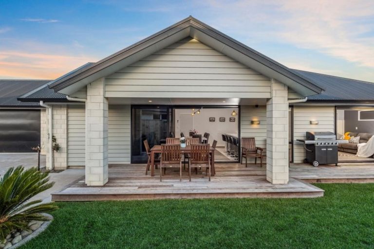 Photo of property in 53 Kahuparere Crescent, Pyes Pa, Tauranga, 3112