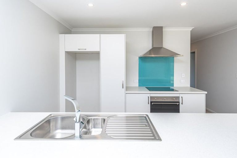 Photo of property in 6 Cross Street, Castlecliff, Wanganui, 4501