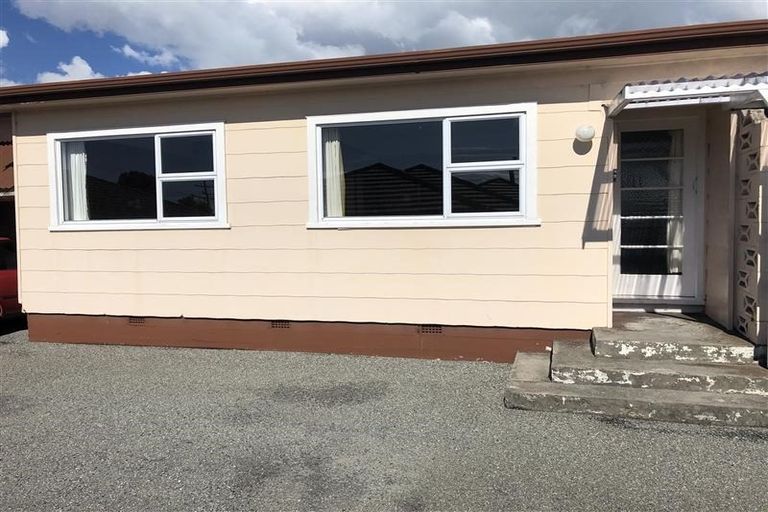 Photo of property in 48 Peel Street, Westport, 7825