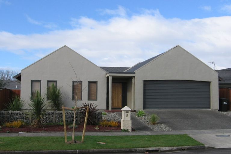 Photo of property in 9 Rose Place, Awapuni, Palmerston North, 4412