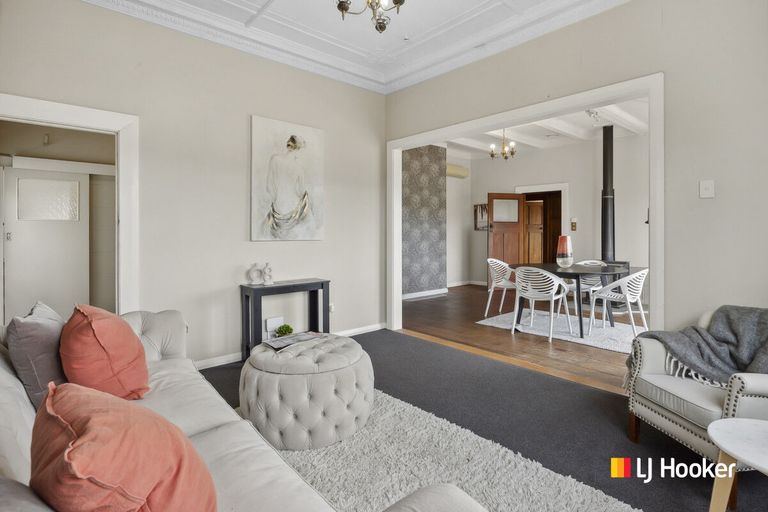 Photo of property in 32 Adderley Terrace, Ravensbourne, Dunedin, 9022