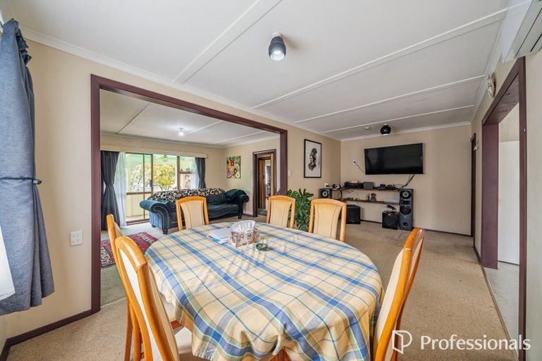 Photo of property in 33 Wellington Road, Wainuiomata, Lower Hutt, 5014