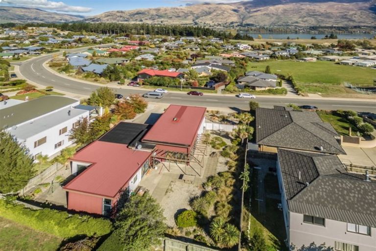 Photo of property in 45 Kings Drive, Wanaka, 9305