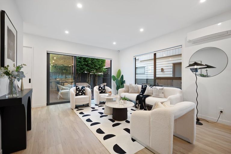 Photo of property in 30c Francis Street, Hauraki, Auckland, 0622