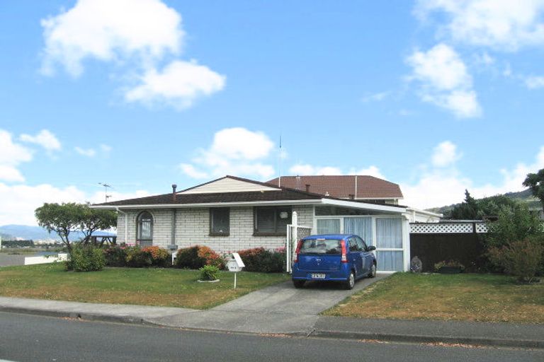 Photo of property in 1/1 Shanly Street, Brown Owl, Upper Hutt, 5018