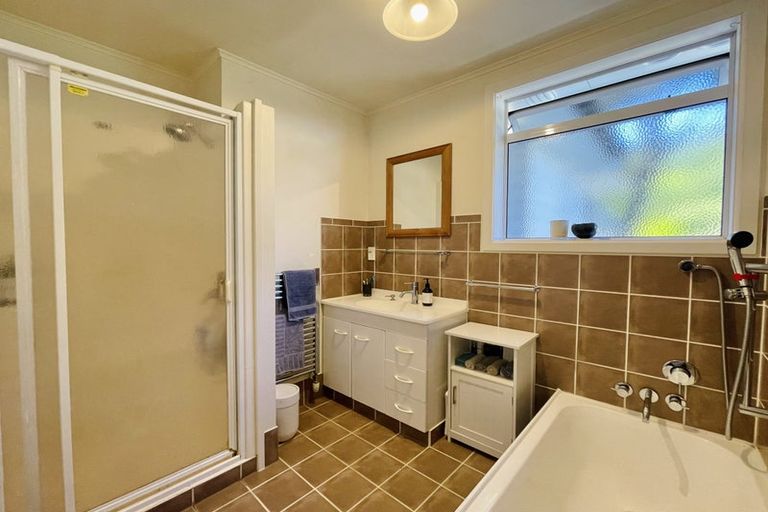 Photo of property in 89 Taylor Terrace, Tawa, Wellington, 5028