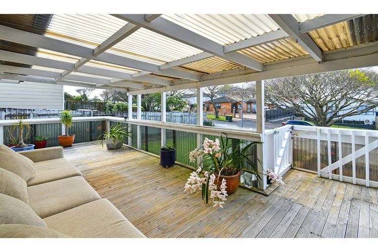 Photo of property in 7 Catkin Crescent, Papatoetoe, Auckland, 2025