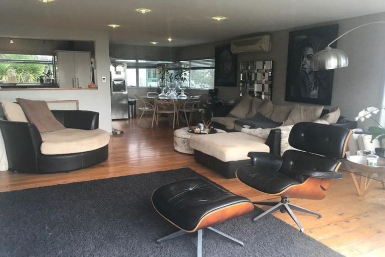 Photo of property in 2/11 Montrose Terrace, Mairangi Bay, Auckland, 0630