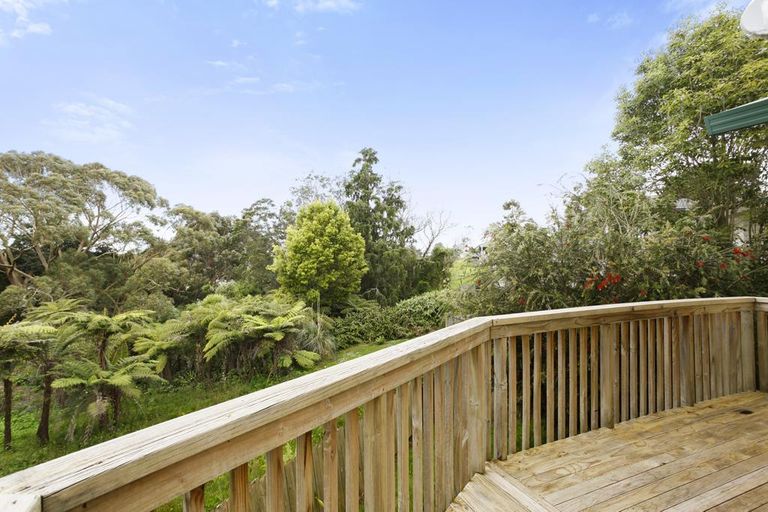 Photo of property in 2 Longview Rise, Massey, Auckland, 0614