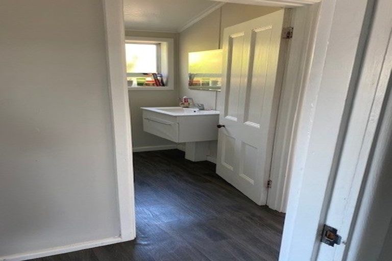 Photo of property in 473 Main South Road, Hornby, Christchurch, 8042