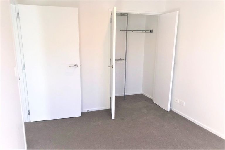 Photo of property in 28b Ian Morrison Road, Hobsonville, Auckland, 0616