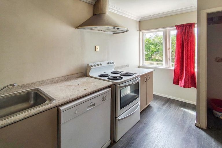 Photo of property in 115 Judd Crescent, Naenae, Lower Hutt, 5011