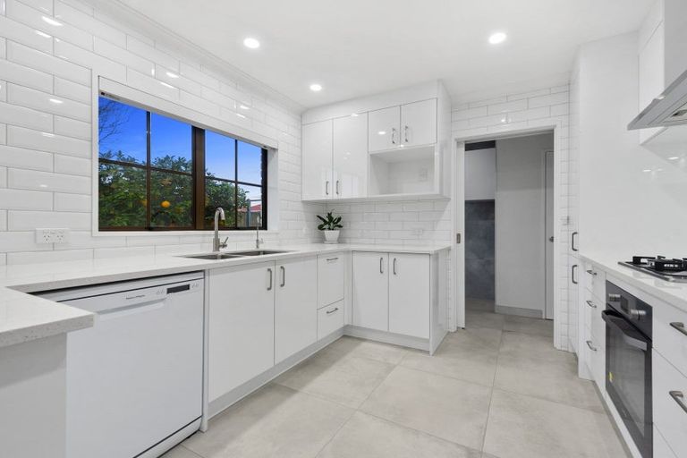 Photo of property in 16 Halyard Close, Flagstaff, Hamilton, 3210