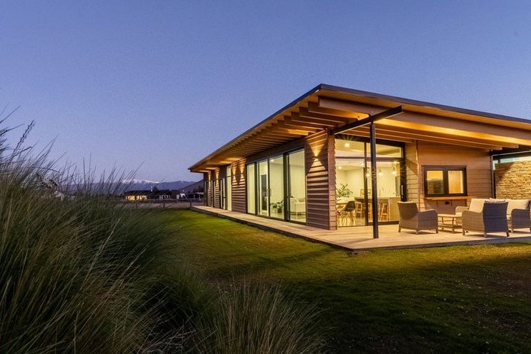 Photo of property in 20 Peak Drive, Twizel, 7901