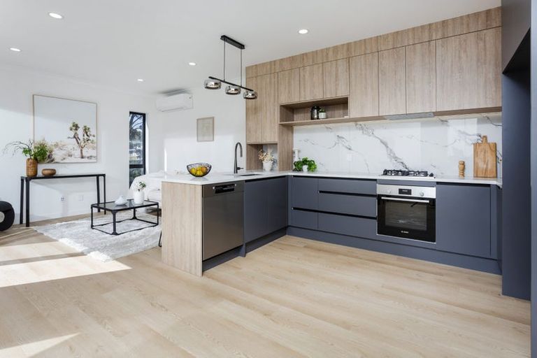 Photo of property in 24b Scarlock Avenue, Browns Bay, Auckland, 0630