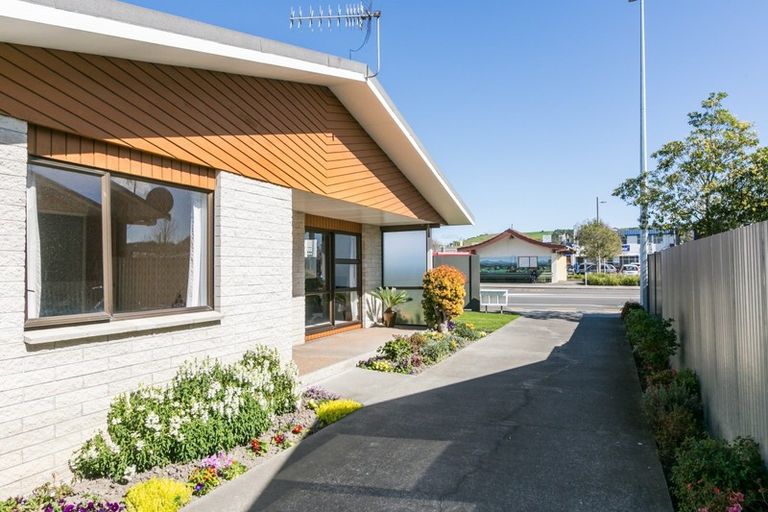 Photo of property in 1/4 Lee Road, Taradale, Napier, 4112