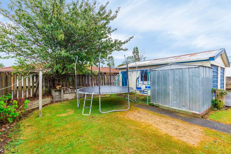 Photo of property in 1a Laurie Avenue, Papakura, 2110