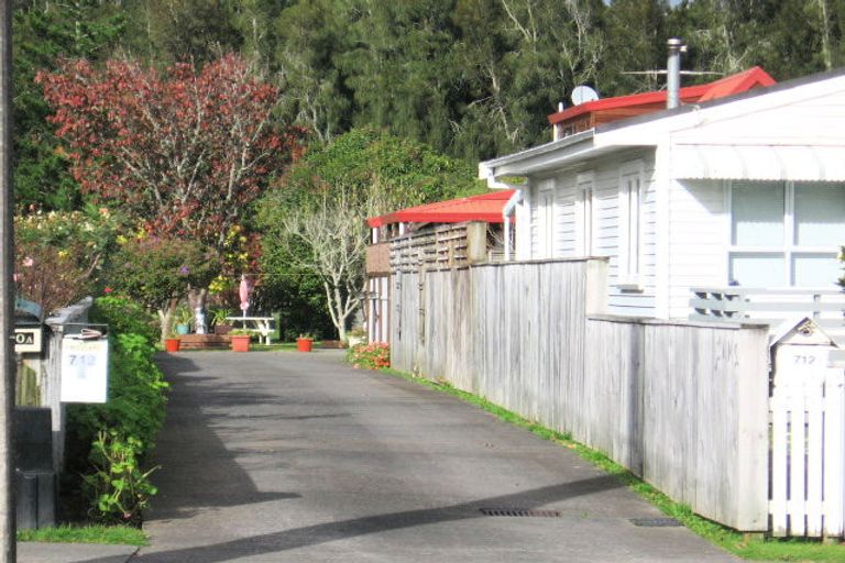 Photo of property in 1/712 Swanson Road, Swanson, Auckland, 0612