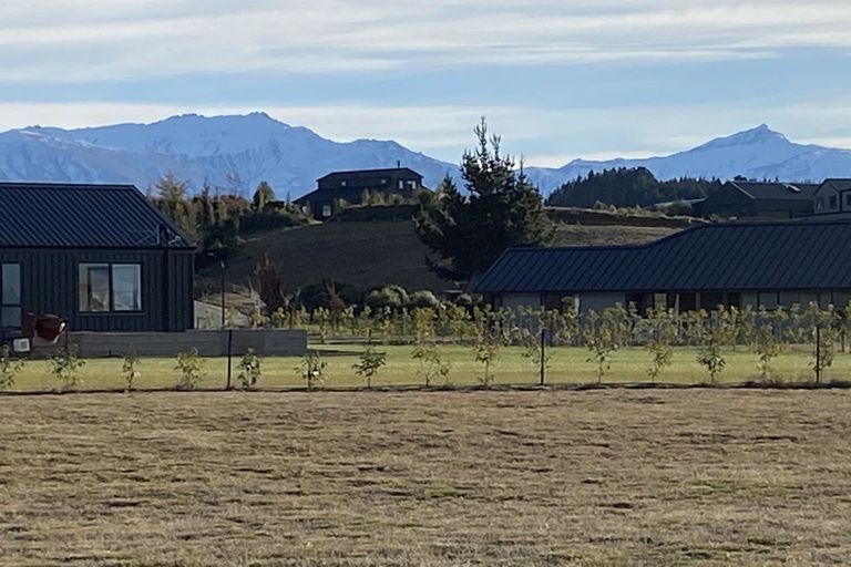 Photo of property in 1 Outlet Road, Wanaka, 9305