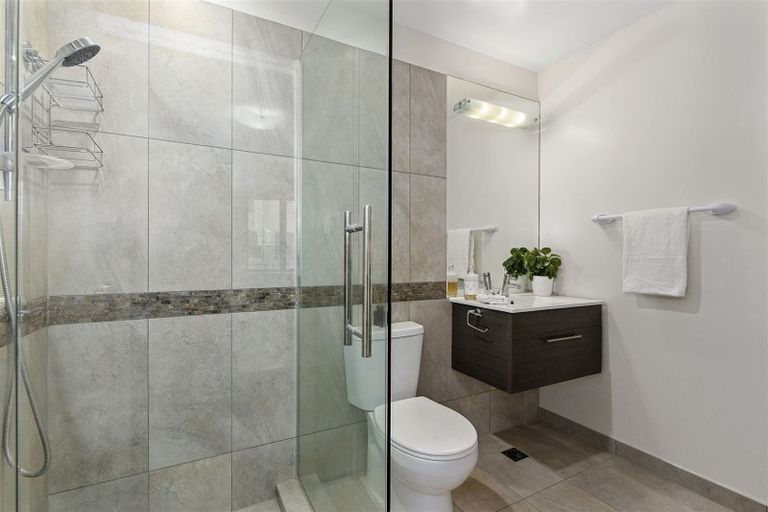 Photo of property in 140 Gills Road, Albany Heights, Auckland, 0632