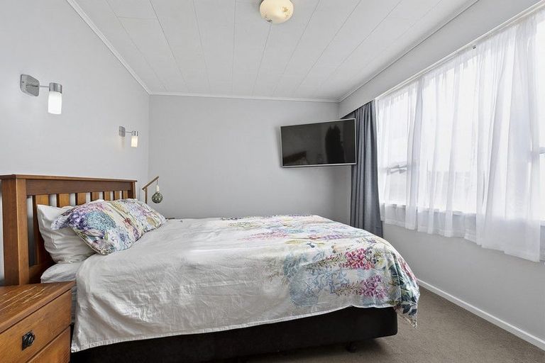 Photo of property in 15 Brora Crescent, Papakowhai, Porirua, 5024