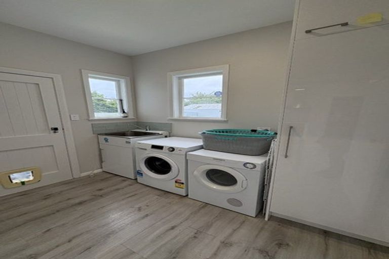 Photo of property in 74 Durham Crescent, Fairfield, Lower Hutt, 5011