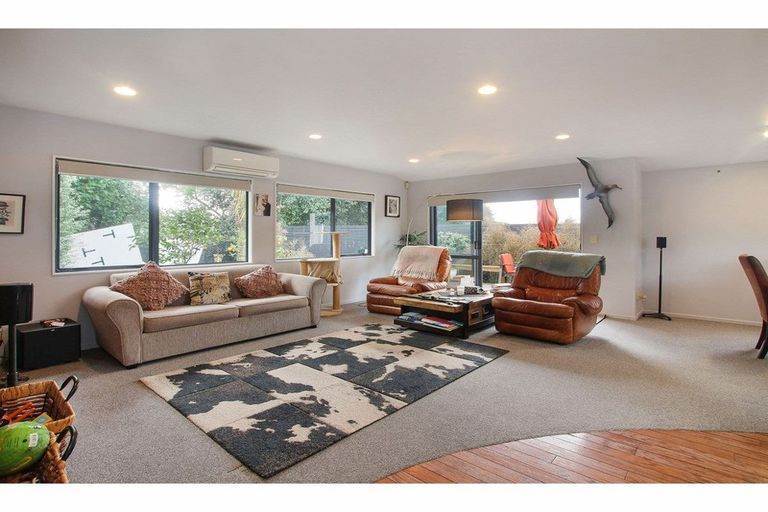 Photo of property in 23a Kervil Avenue, Te Atatu Peninsula, Auckland, 0610