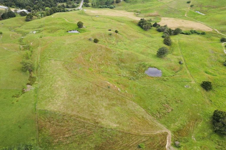 Photo of property in 118 Paparoa Station Road, Paparoa, 0571