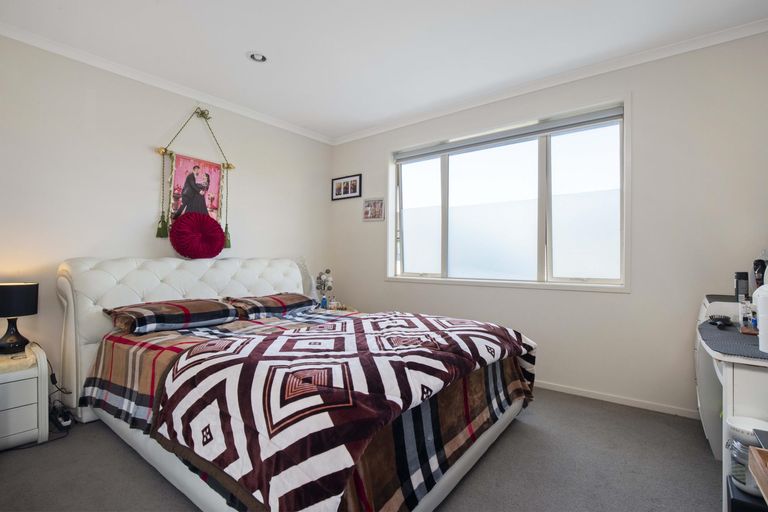 Photo of property in 13 Akeake Lane, Manurewa, Auckland, 2102