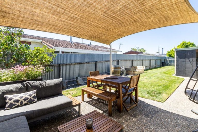 Photo of property in 21 Shortland Street, Tamatea, Napier, 4112