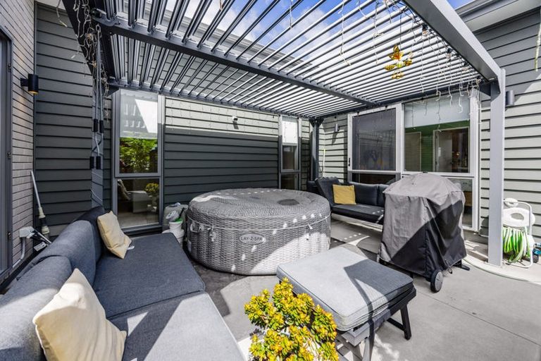 Photo of property in 43 Port Way, Rosehill, Papakura, 2113
