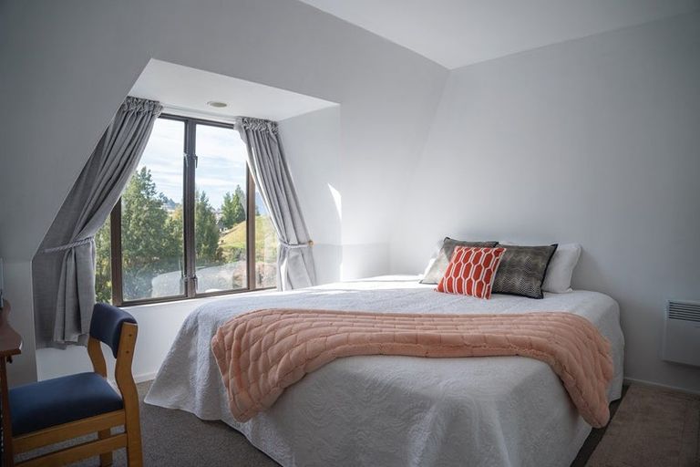 Photo of property in Goldridge Apartments, 21/43 Goldridge Way, Queenstown, 9300