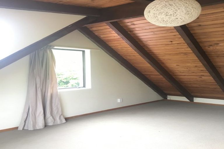 Photo of property in 1/11 Taipari Road, Te Atatu Peninsula, Auckland, 0610