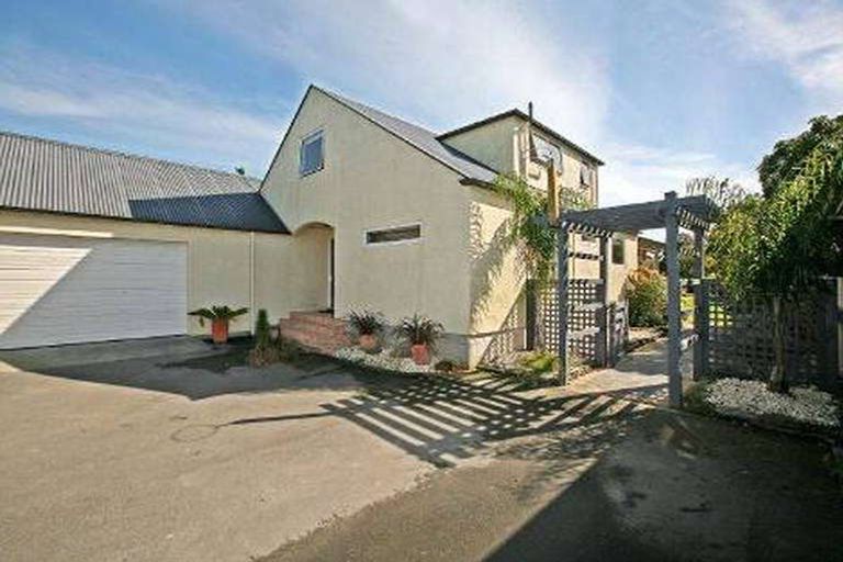 Photo of property in 33a Ferry Road, Clive, 4102