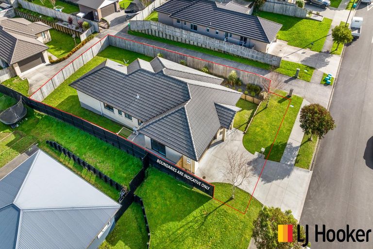 Photo of property in 15 Parkgrove Crescent, Pokeno, 2402