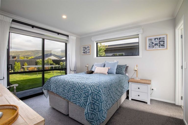 Photo of property in 28 Olds Crescent, Cromwell, 9310