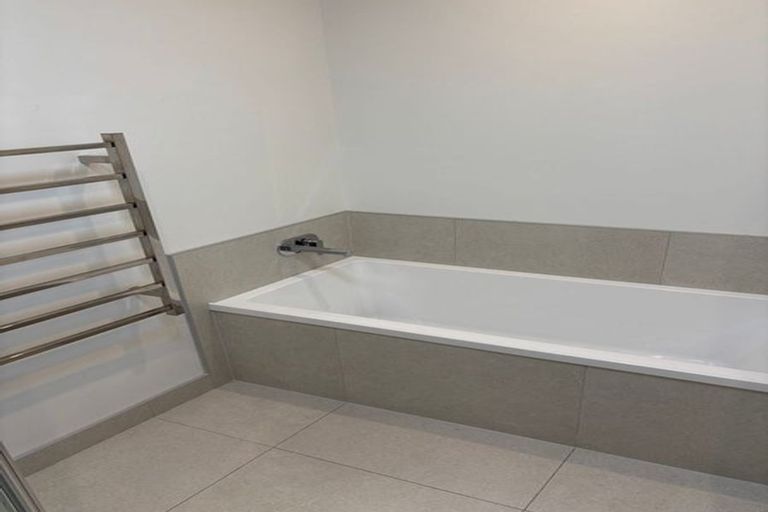 Photo of property in 13/1 Scott Road, Hobsonville, Auckland, 0616