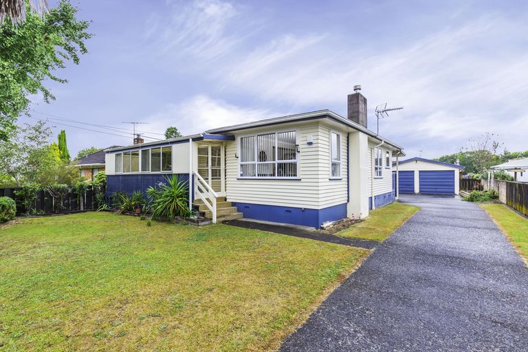 Photo of property in 1a Laurie Avenue, Papakura, 2110
