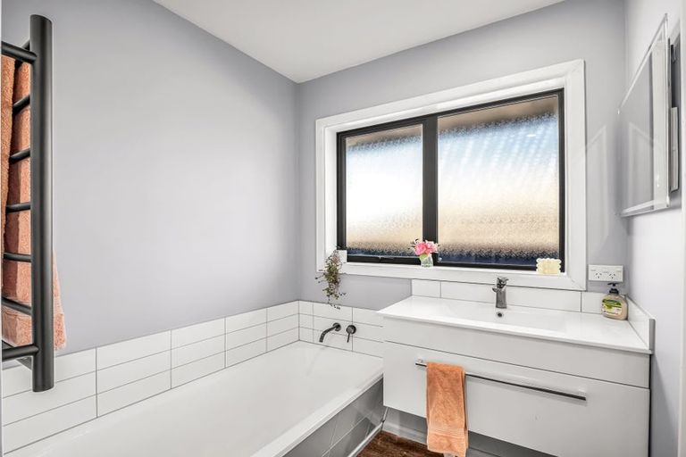 Photo of property in 409 Main Road North, Redwood, Christchurch, 8051