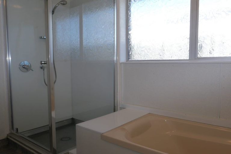 Photo of property in 28 Kapiti Road, Paraparaumu, 5032