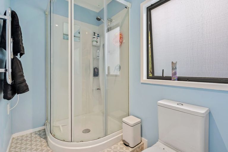 Photo of property in 29 Tahunatapu Road, Parua Bay, Whangarei, 0174