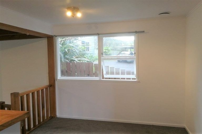 Photo of property in 2 Sylvan Park Avenue, Milford, Auckland, 0620