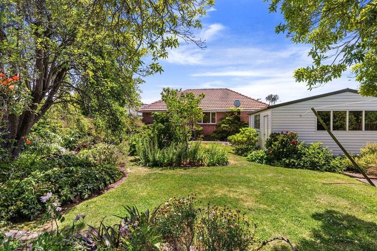 Photo of property in 87 Aorangi Road, Bryndwr, Christchurch, 8053
