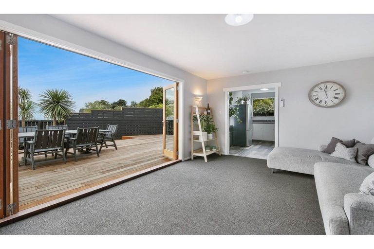 Photo of property in 6 Jade Place, Parklands, Christchurch, 8083