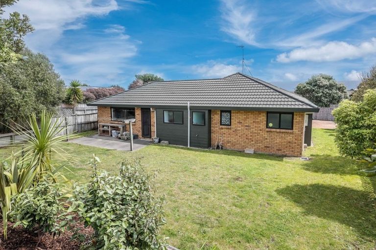 Photo of property in 16 Kotuku Drive, Paraparaumu Beach, Paraparaumu, 5032