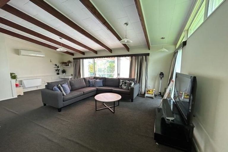 Photo of property in 19 Nimmo Avenue, Waikanae, 5036