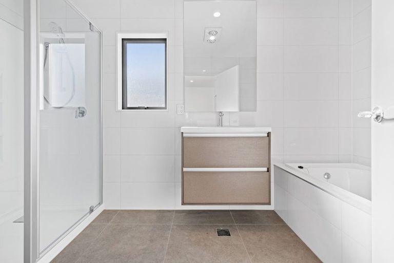 Photo of property in 8 Huru Road, Flat Bush, Auckland, 2019