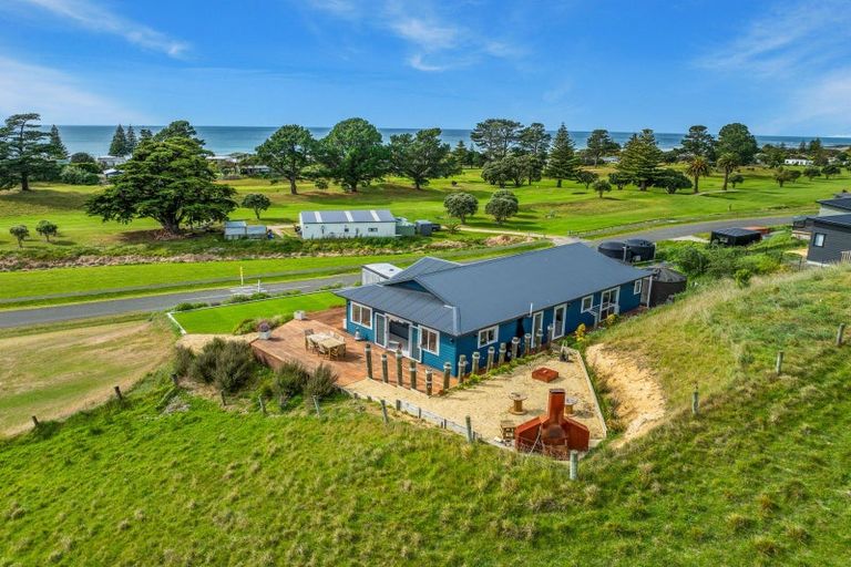Photo of property in 13 Otaraia Road, Riversdale Beach, Masterton, 5872