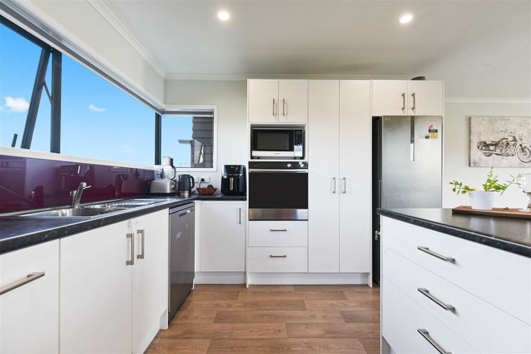 Photo of property in 2 Capper Crescent, Chartwell, Hamilton, 3210