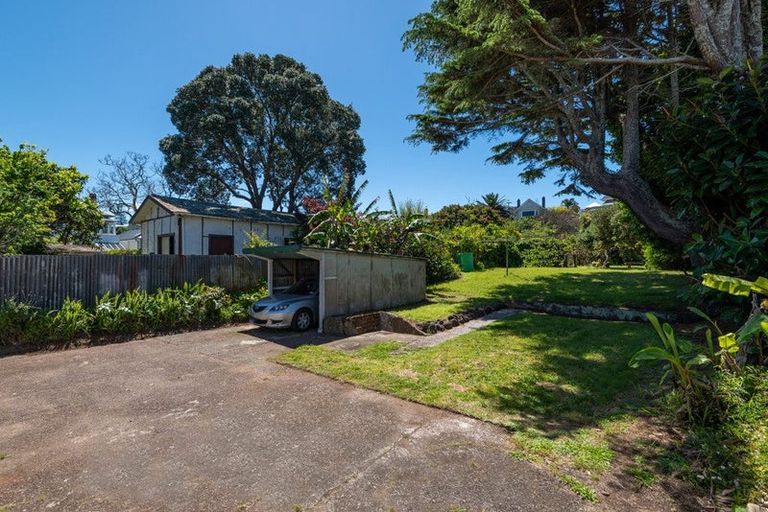 Photo of property in 27 Queens Parade, Devonport, Auckland, 0624